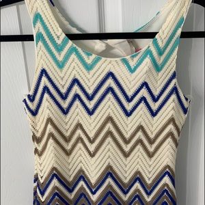 B1G1 Mono B Chevron printed midi dress